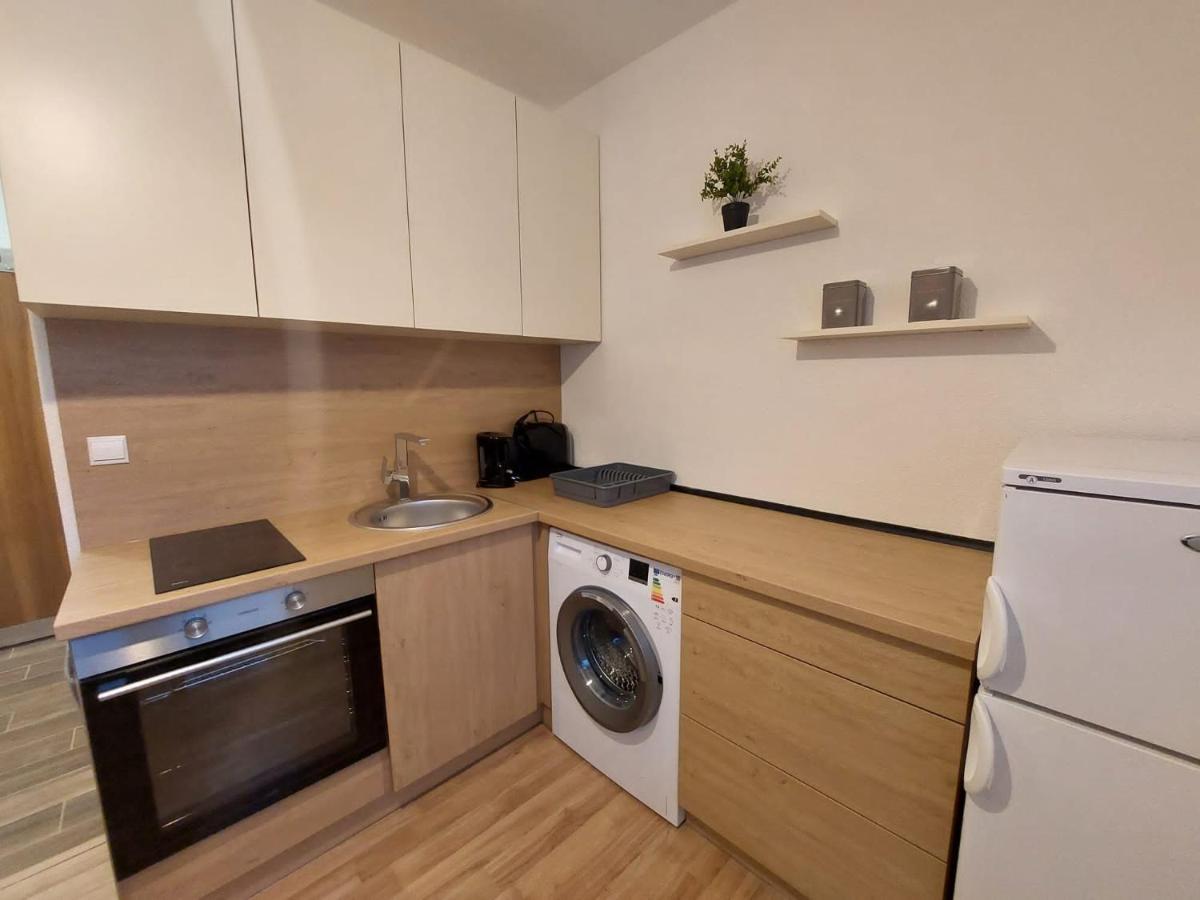 Utulny Apartman V Centre Bb Banska Bystrica Exterior photo